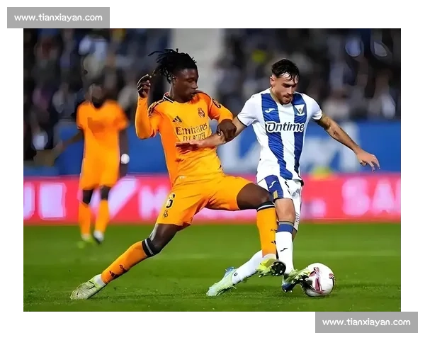 世俱杯加时惊魂！博塔弗戈错失空门，美女球迷当场暴怒